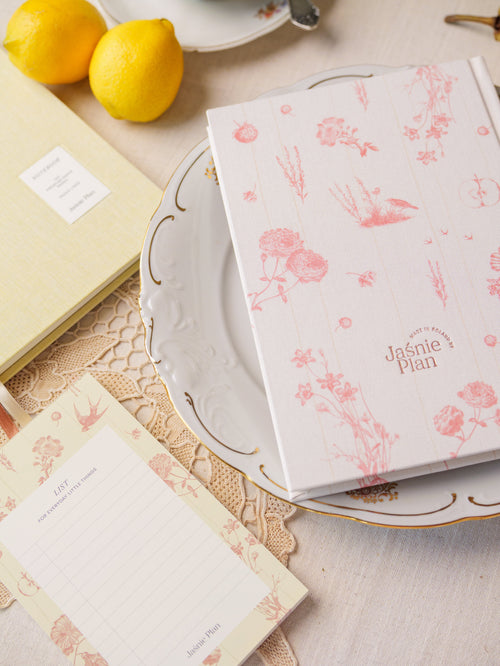 Notesy SIelskie i Jaśnie Lista na stole